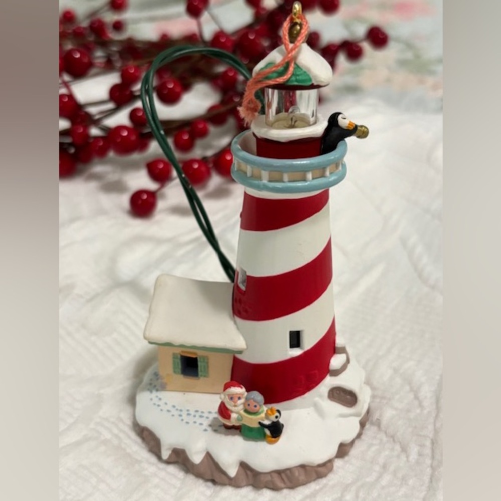 1994 Hallmark Keepsake Candy Cane Lookout Blinking Light Ornament